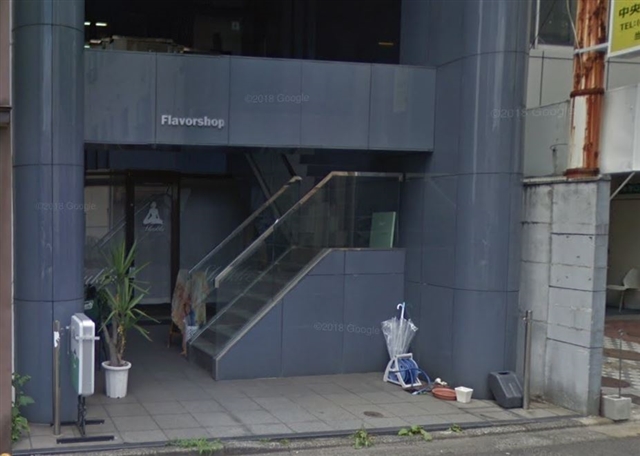 shukla�̓X�ܑS�i